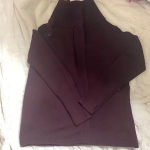 Lululemon size 12 burgundy sweater.
